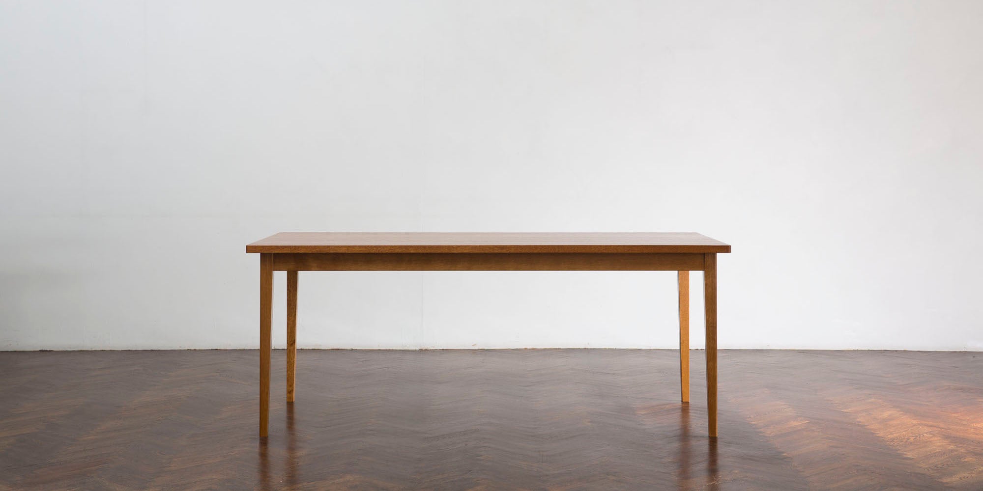 Standard Table DNT-01D