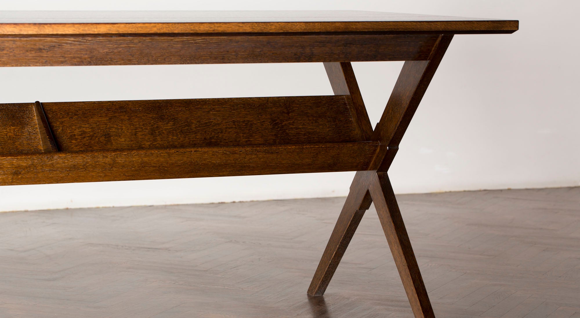 Arrow Leg Table DNT-07A