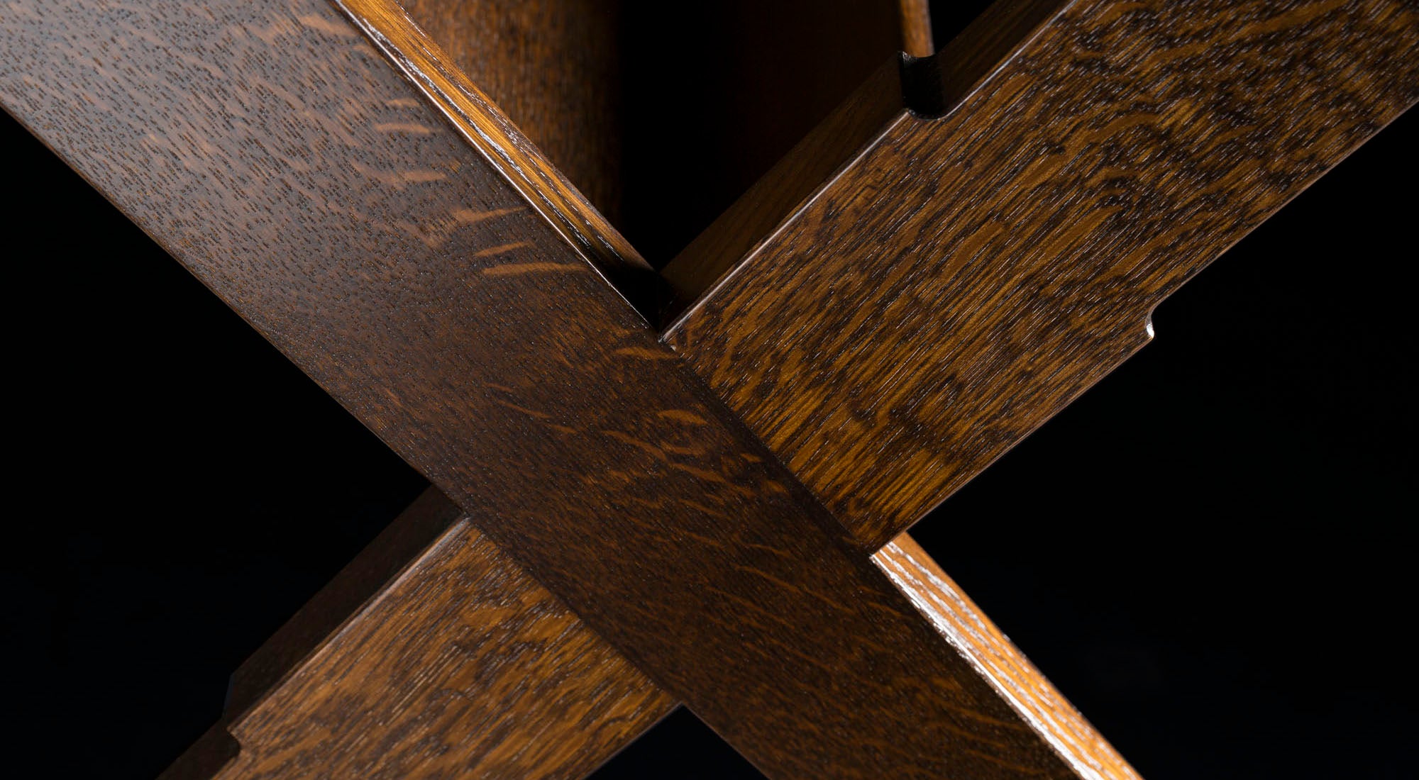 Arrow Leg Table DNT-07A