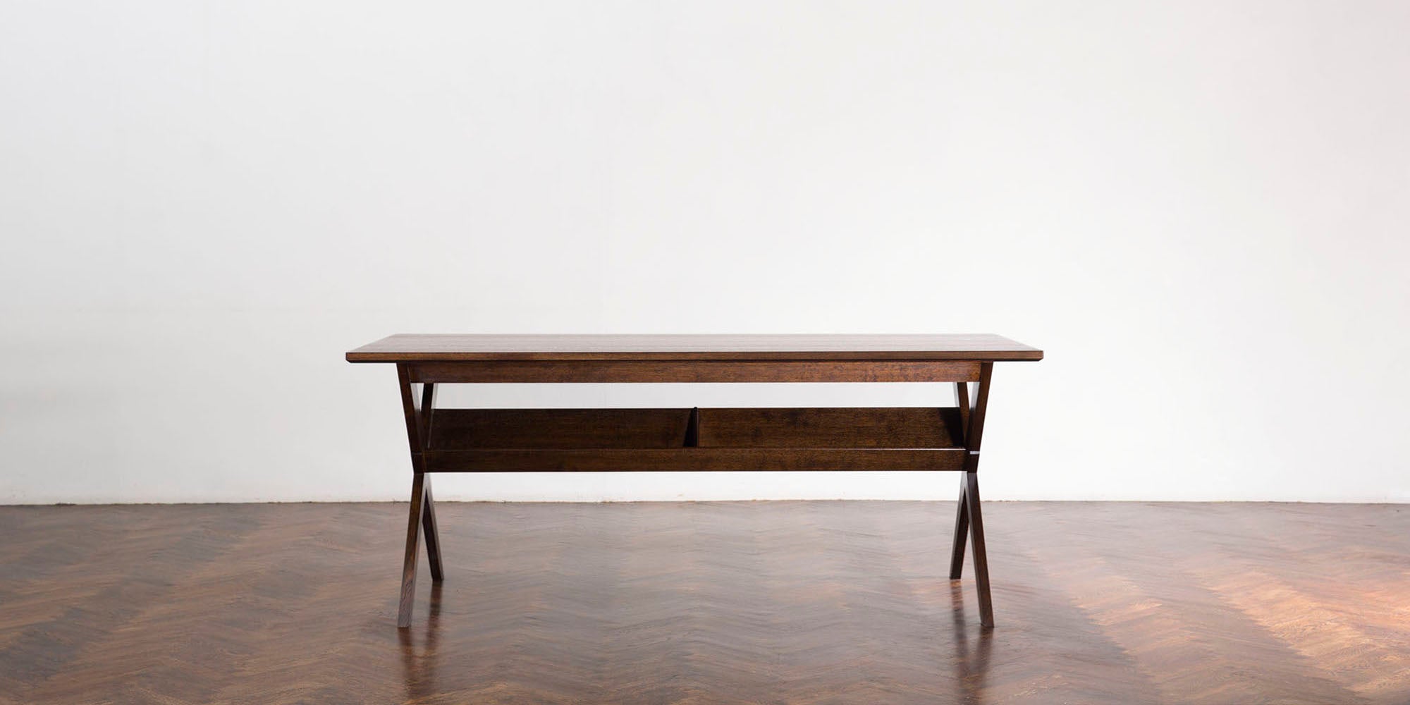 Arrow Leg Table DNT-07A