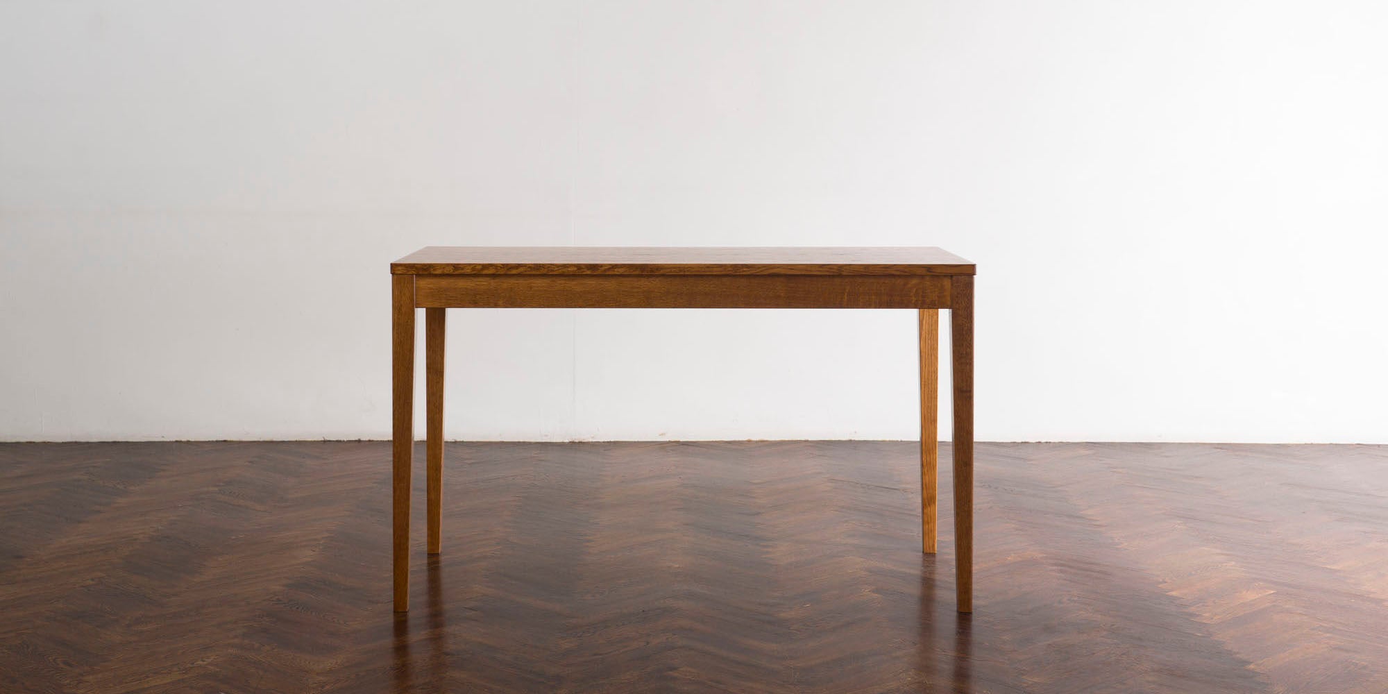 Session Table DSK-04B