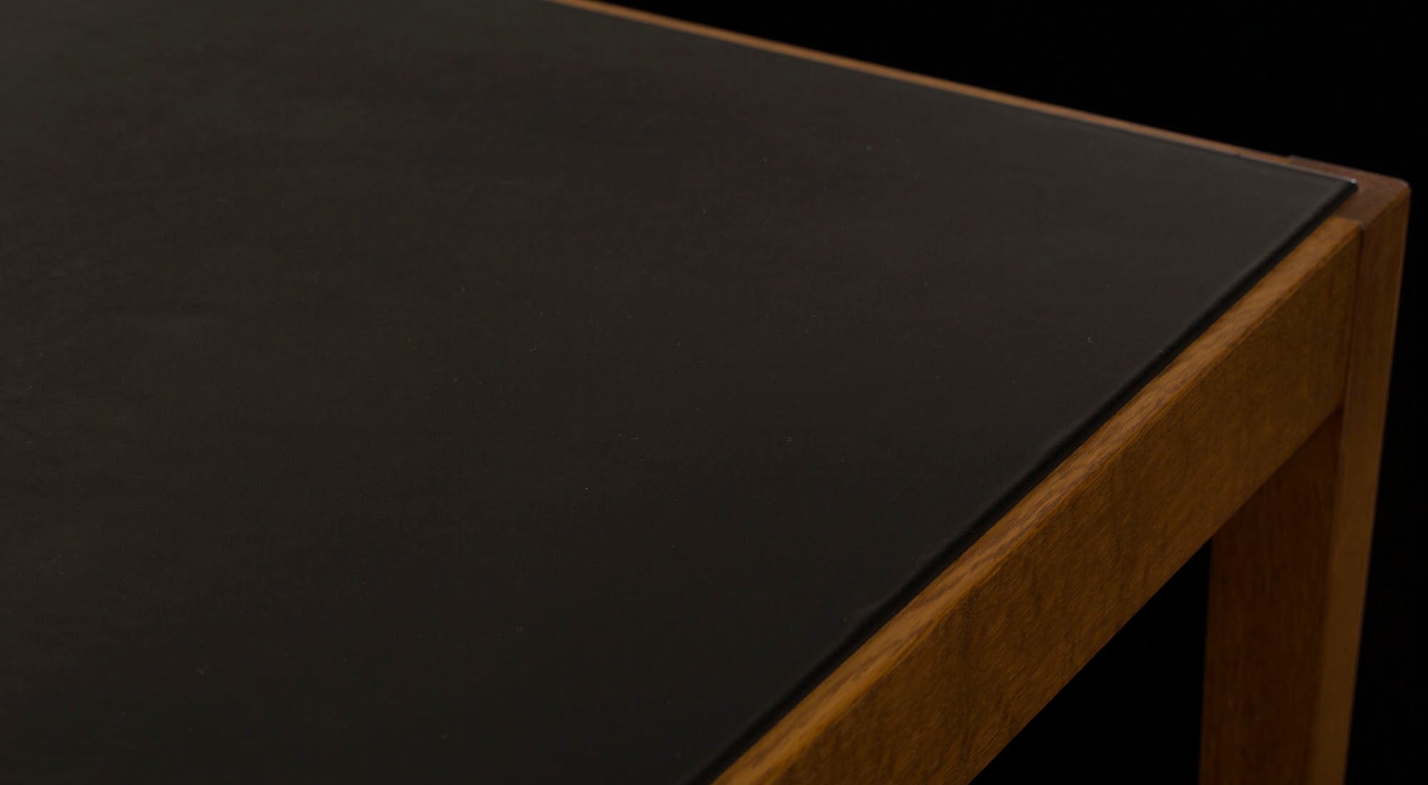 Summit Table DSK-05B|Leather