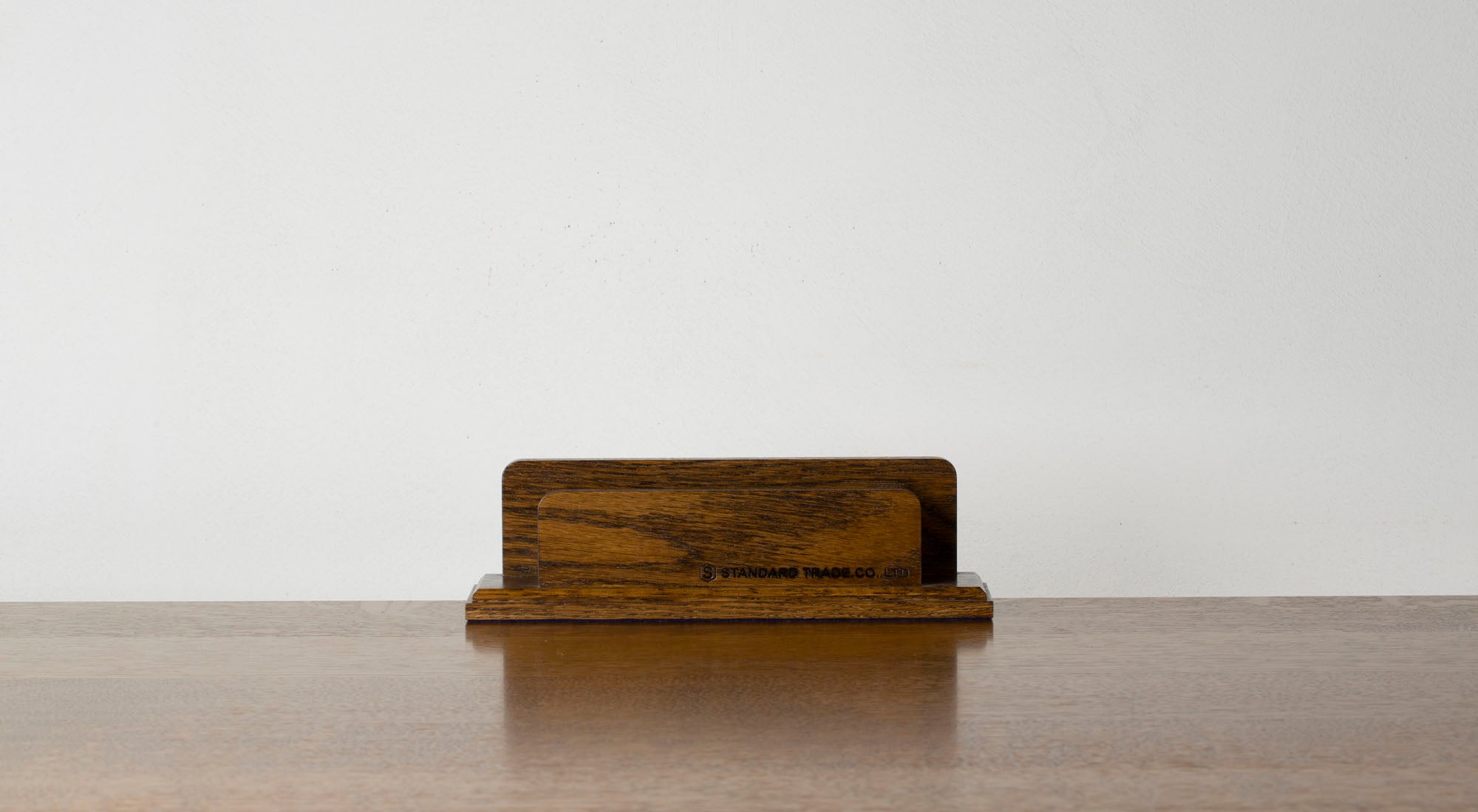 Letter Stand LTS-01B