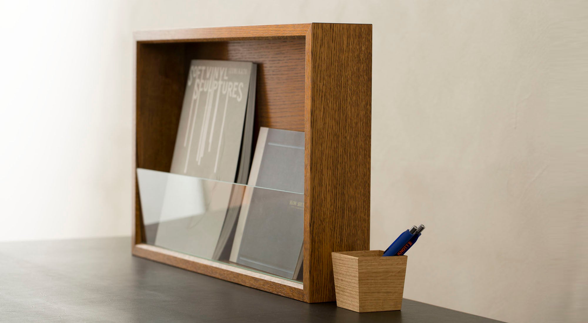 Magazine Rack MGR-01B