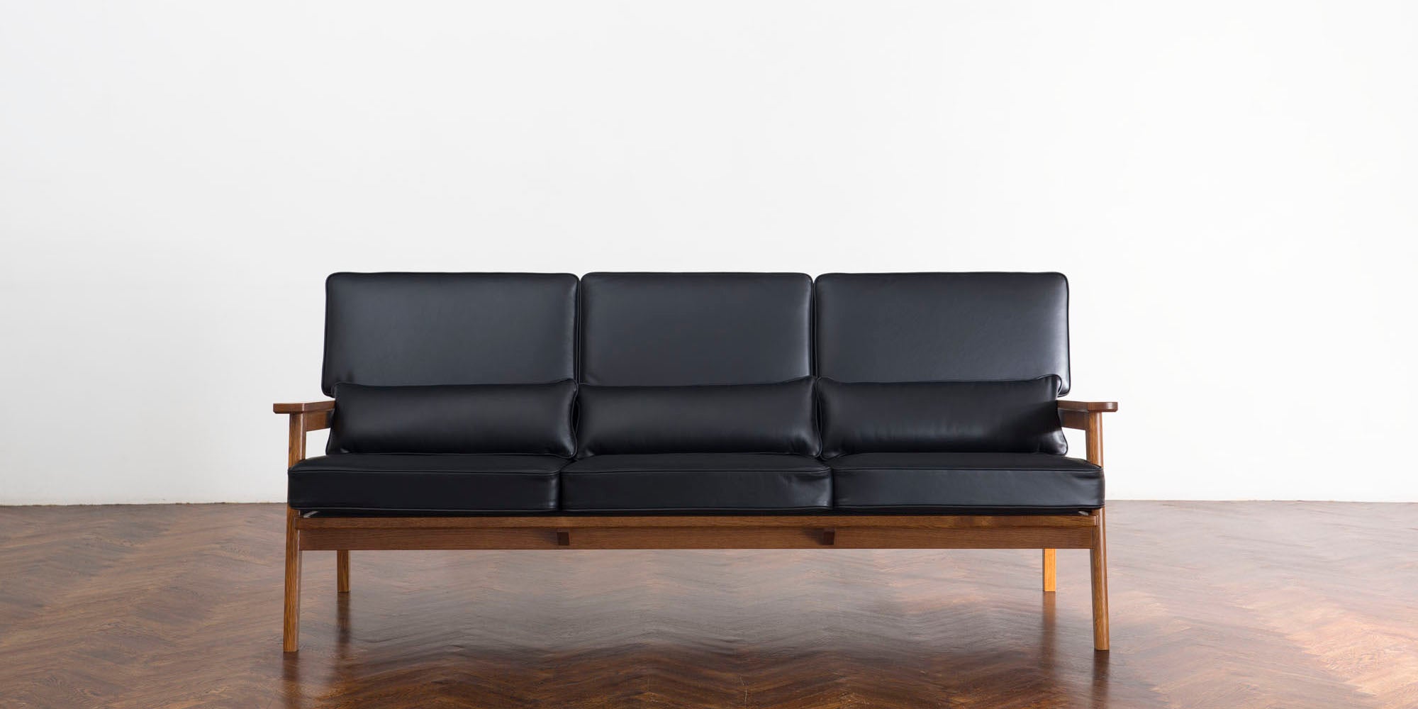 Wood Frame Sofa SFA-03C-3P