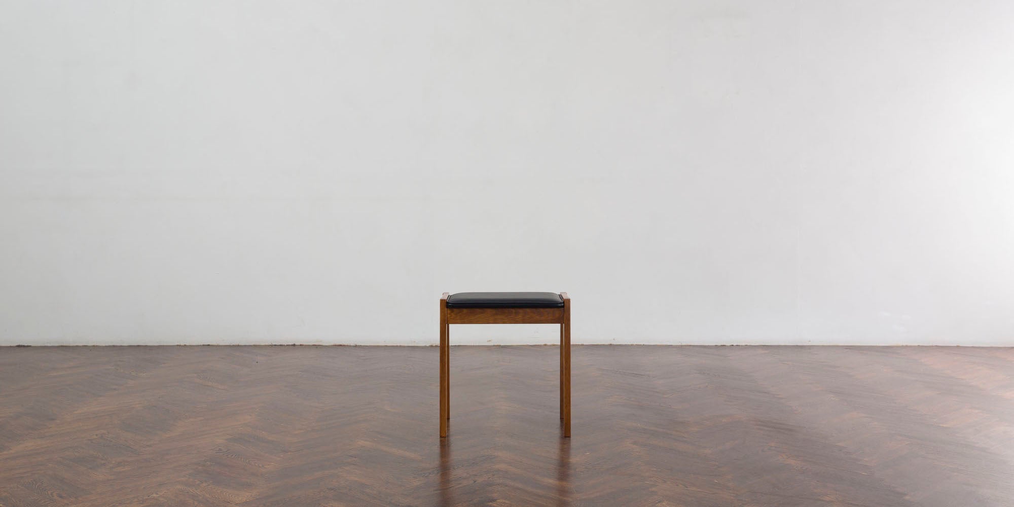 Stool STL-01B